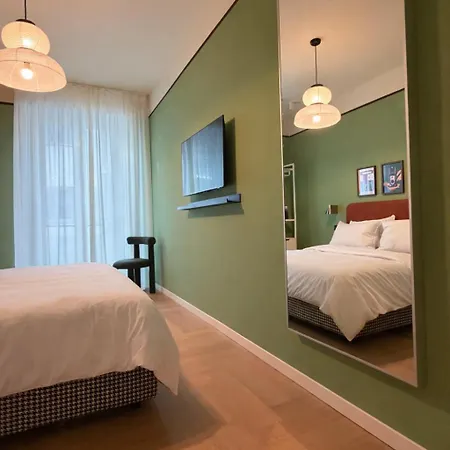Апартаменты Cecilia By Piazza Del Lago, Center