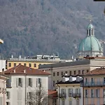 Cecilia By Piazza Del Lago, Center *